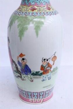 1 Chinese Famille Rose Porcelain Vase
