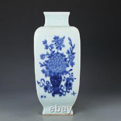 10.4 Chinese Porcelain qing dynasty qianlong mark Blue white flower Square Vase