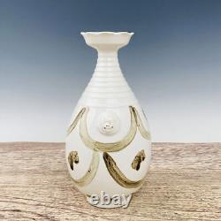 10.6 Chinese Porcelain Handmade Exquisite Vase