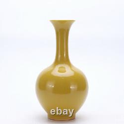 10 Antique old Chinese porcelain Qing dynasty yongzheng mark Yellow glaze vase