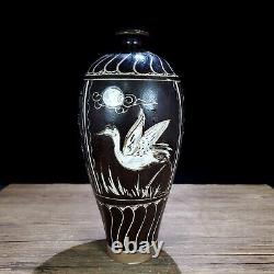 11.2 Old Chinese Porcelain Song dynasty cizhou kiln Black White crane Pulm Vase