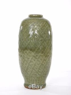 16th Century Chinese Longquan Celadon Glaze Incised Porcelain Vase