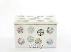 1900's Chinese Famille Rose Porcelain Box with Medallions Balls