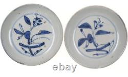 2 Antique Chinese Ming porcelain dishes