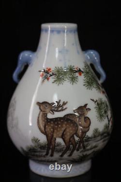 4.7 Chinese Porcelain HandPainted Exquisite Deer Pattern Vase