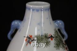 4.7 Chinese Porcelain HandPainted Exquisite Deer Pattern Vase