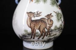 4.7 Chinese Porcelain HandPainted Exquisite Deer Pattern Vase