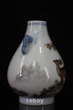 4.7 Chinese Porcelain HandPainted Exquisite Deer Pattern Vase