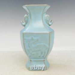 7.3 Chinese Porcelain Song dynasty ru kiln QingLiangSi mark cyan Ice crack Vase