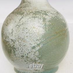 8.1 Chinese Antique Porcelain song dynasty ru kiln cyan glaze Ice crack Vase