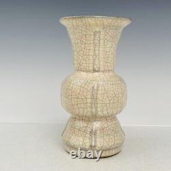 8.5 Chinese Old Porcelain song dynasty ge kiln museum mark White Ice crack Vase