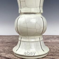 8.5 Chinese Porcelain Song dynasty guan kiln museum mark White open slice Vase