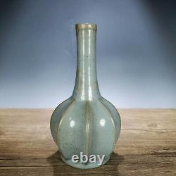 8.9 Chinese Antique Porcelain Song dynasty ru kiln cyan glaze Ice crack Vase