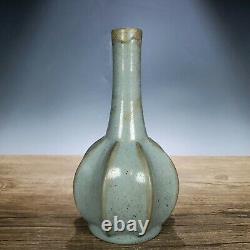 8.9 Chinese Antique Porcelain Song dynasty ru kiln cyan glaze Ice crack Vase