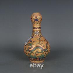 8.9 Chinese Ming Doucai Contrasting Colors Porcelain Animal Dragon Garlic Vase