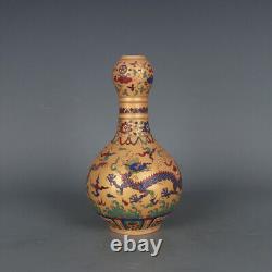 8.9 Chinese Ming Doucai Contrasting Colors Porcelain Animal Dragon Garlic Vase