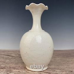 9.45 Chinese Porcelain Handmade Exquisite Vase