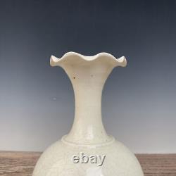 9.45 Chinese Porcelain Handmade Exquisite Vase