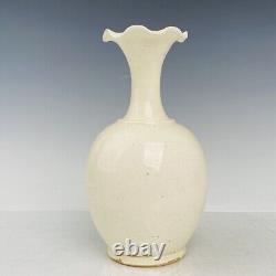 9.5 Old Antique Chinese Porcelain dynasty xing kiln White glaze lace Vase