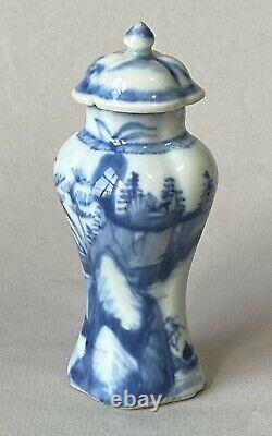 A Mini Chinese kangxi Period Porcelain Vase With Lid