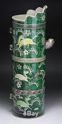 A Rare Chinese Antique Susancai Duomu Porcelain Vase
