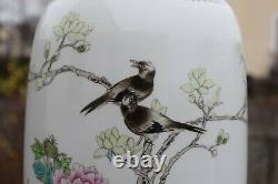 A pair of Vintage Chinese famille rose Porcelain vase Second Half of 1900's