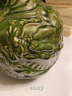 ANTIQUE VINTAGE CHINESE Green CRACKLE Glaze Dragon HANDLE PORCELAIN VASE