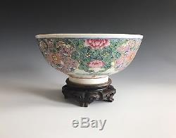 An Antique Chinese Porcelain Famille Decorated Bowl Yongzheng Mark