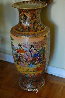 Antique Chinese 19th Century Large Satsuma Porcelain Vase