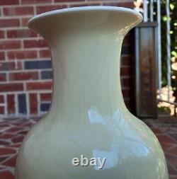 Antique Chinese Celadon Porcelain Vase Blue underglaze 4 character mark