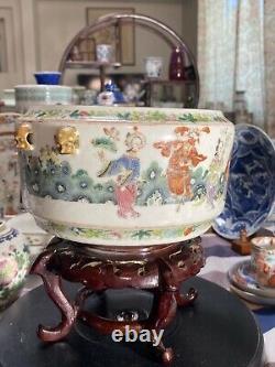 Antique Chinese Daoguang Famille Rose Porcelain Pot