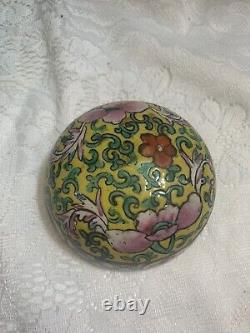 Antique Chinese Export Porcelain Famille Jaune Verte Ginger Jar Vase w Figures