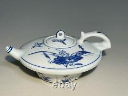 Antique Chinese Qing Dynasty Yongzheng Blue White Porcelain Teapot Marked