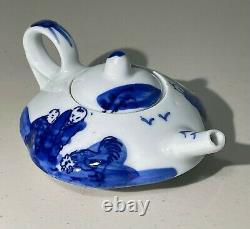 Antique Chinese Qing Dynasty Yongzheng Blue White Porcelain Teapot Marked