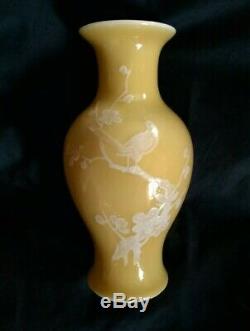 Antique Chinese Yellow Porcelain pate sur pate Bird & Blossom Chinoiserie Vase