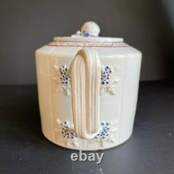 Antique Chinese armorial porcelain for American market, Teapot, Tea caddy, Cup