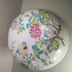 Antique Chinese porcelain bowl, 19th century. There stamped