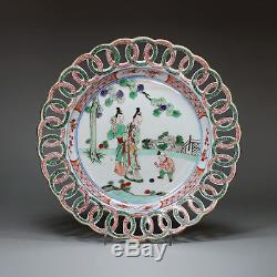 Antique Chinese porcelain famille verte plate, Kangxi (1662-1722)
