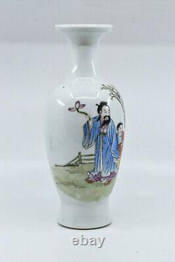 Antique Chinese porcelain vase, 10.25 inches tall