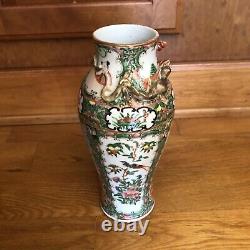 Antique chinese canton famille rose Medallion vase hand painted 19th porcelain