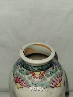 Antique chinese porcelain vase signed 6 inch # 4714
