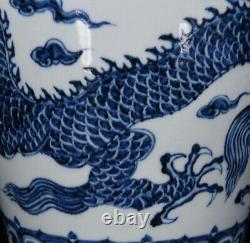 Beautiful Chinese Hand Painting Blue&white Porcelain Dragon Mei Vase