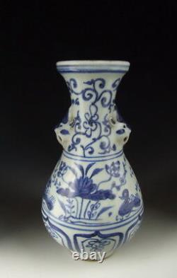 Chinese Antique B&W Porcelain Vase with Mandarin duck Pattern