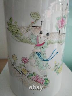 Chinese Antique Brush Pot Vase late 19th early 20th Century Porcelain