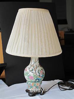 Chinese Antique Porcelain Handpainted Famille Rose Globular Vase Lamp -Beautiful