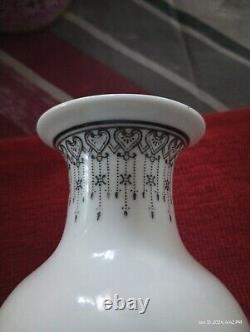 Chinese Antique Qianlong Mark Porcelain Hand painted Famille Rose Vase