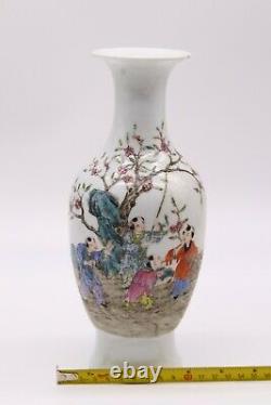 Chinese Antique Qing Dynasty Porcelain Famille Rose Vase with Marked and Seal