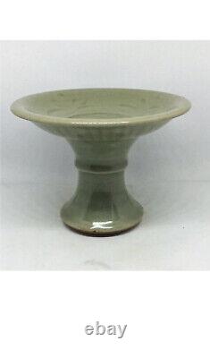 Chinese Antique Song Dynasty Longquan Porcelain Stand (small)