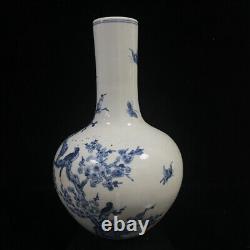 Chinese Blue&white Porcelain Hand-Paintde Exquisite Flowers&Birds Vase 14823