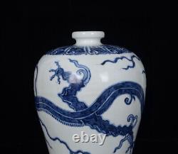 Chinese Blue&white Porcelain HandPainted Exquisite Dragon Pattern Vase 21808